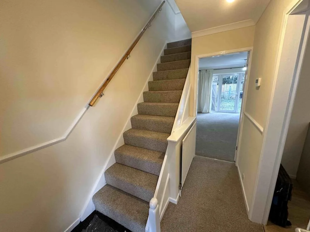 2 bedroom house for rent