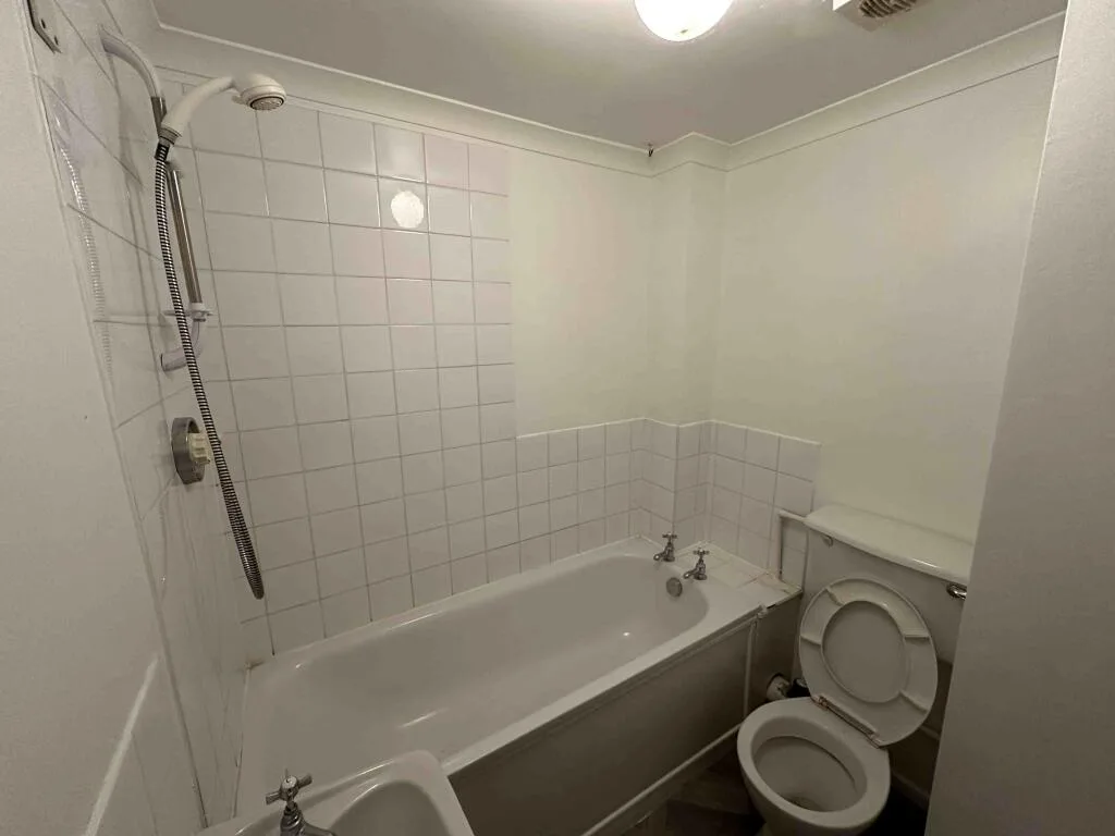 2 bedroom house for rent