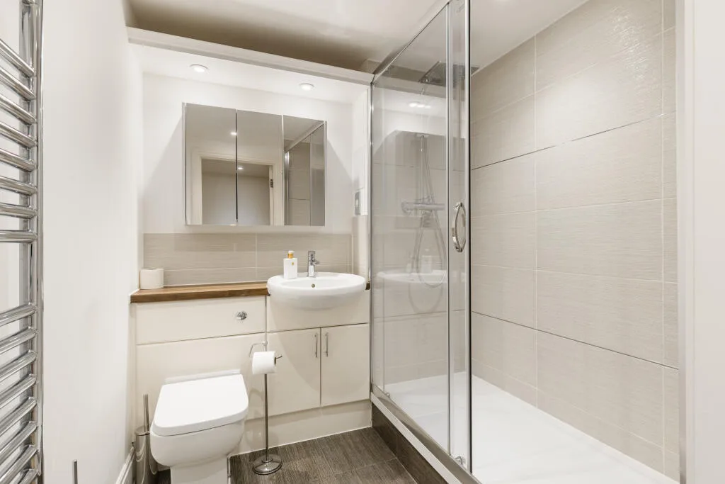 2 bedroom maisonette for rent