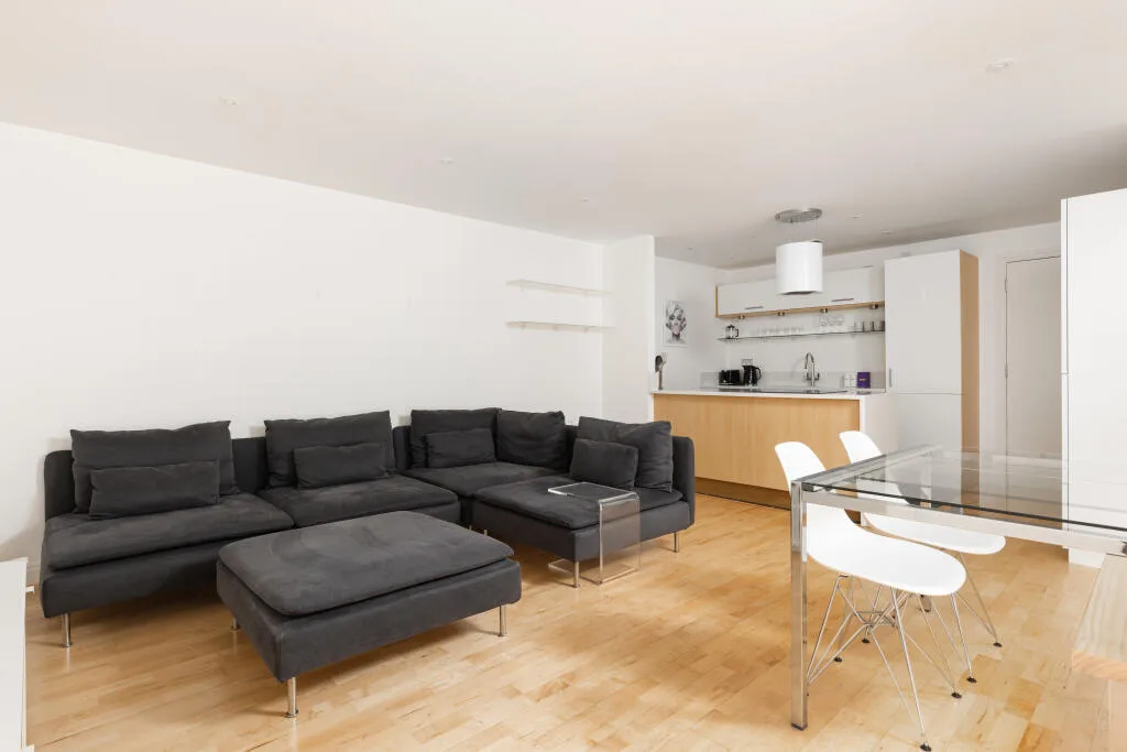 2 bedroom maisonette for rent