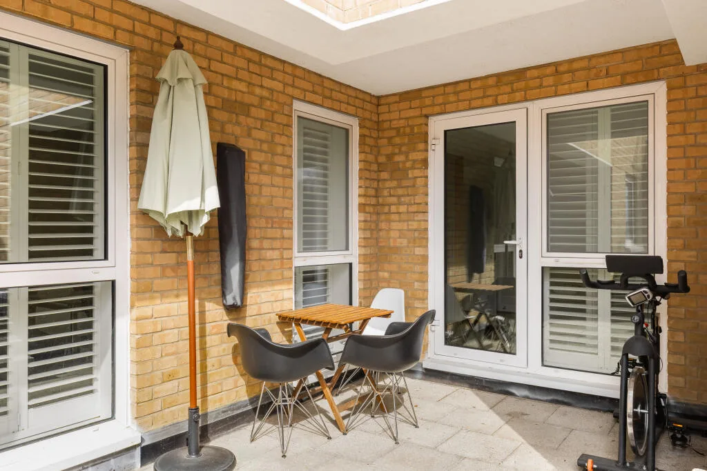 2 bedroom maisonette for rent