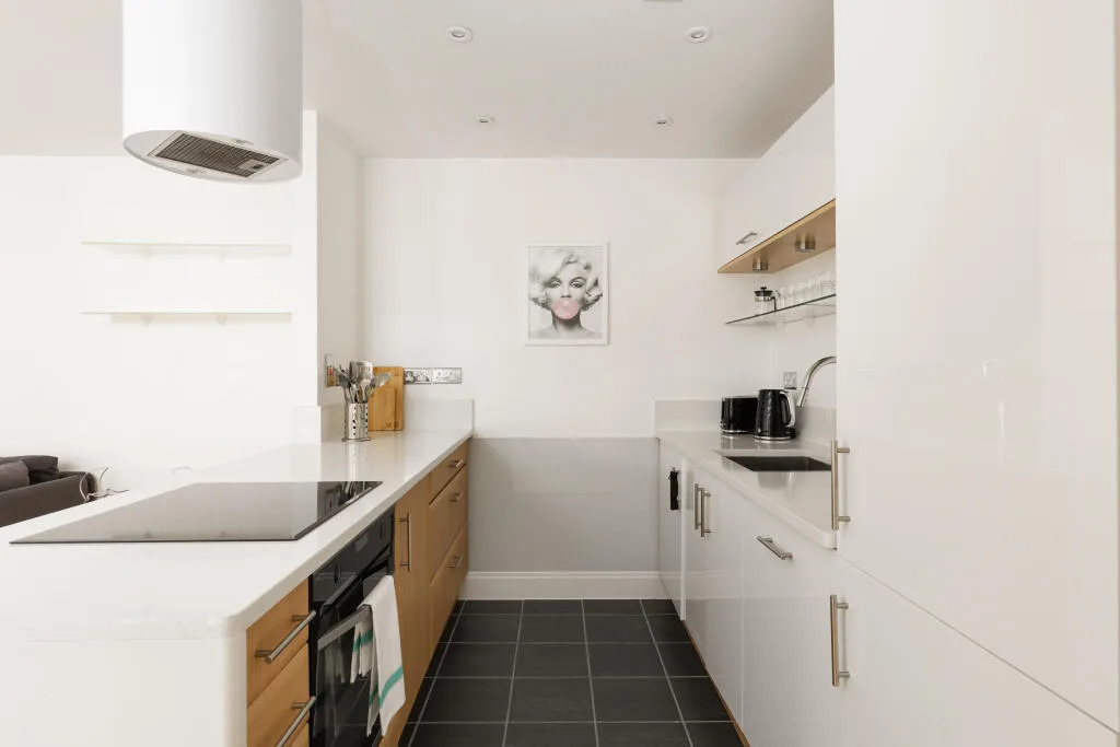 2 bedroom maisonette for rent