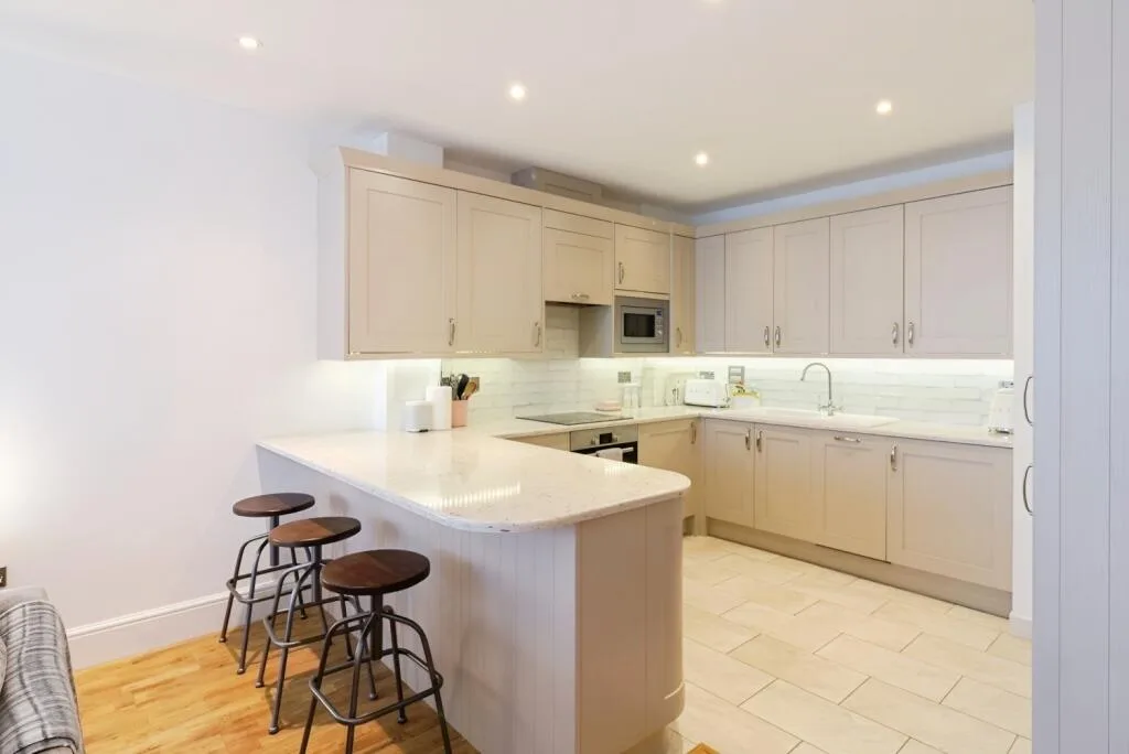 3 bedroom flat for rent