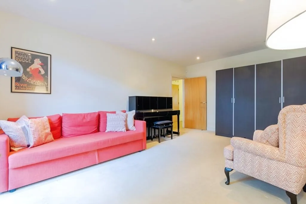 3 bedroom flat for rent