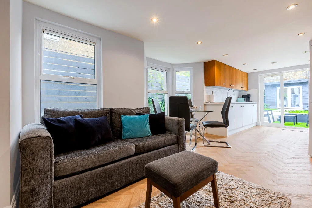 2 bedroom apartment for rent