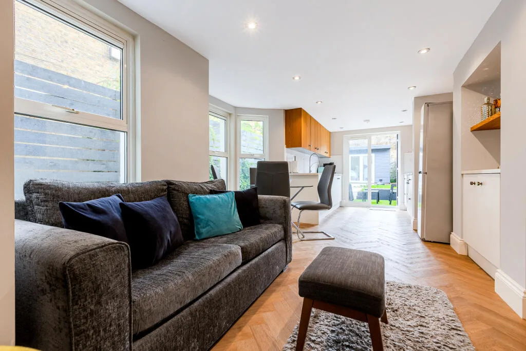 2 bedroom apartment for rent