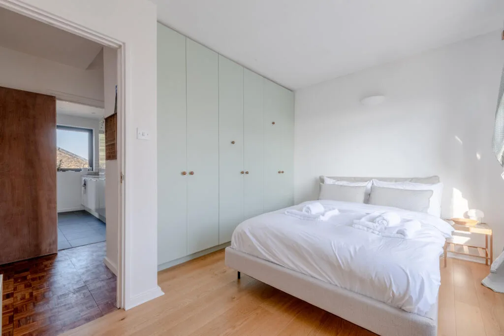2 bedroom penthouse for rent