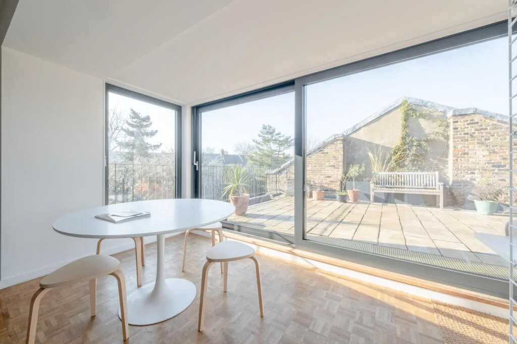 2 bedroom penthouse for rent