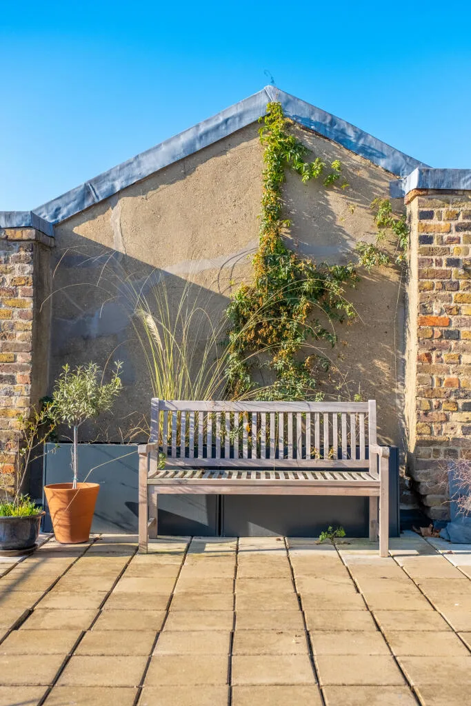 2 bedroom penthouse for rent
