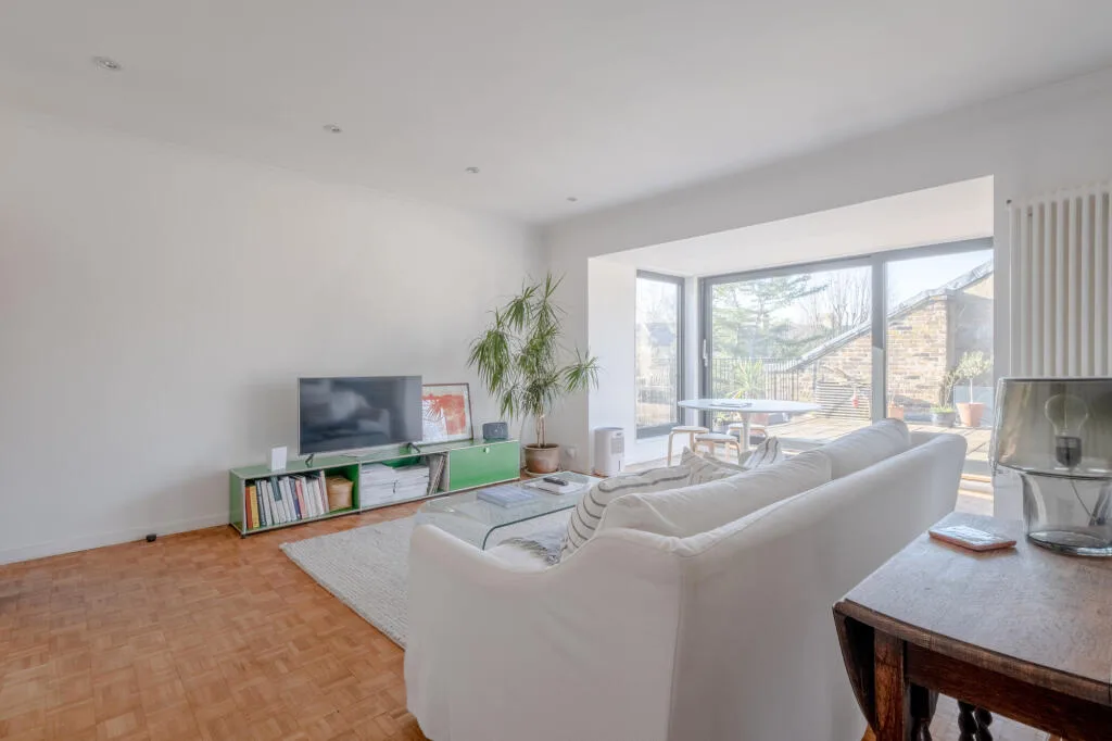 2 bedroom penthouse for rent