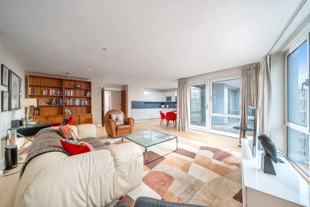 2 bedroom penthouse for rent