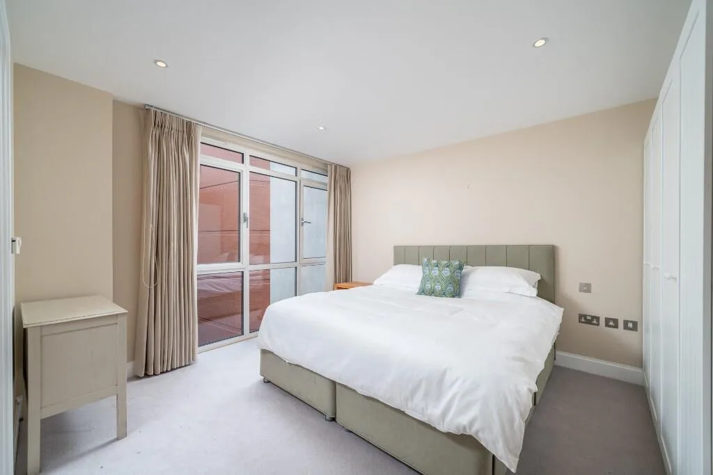 2 bedroom penthouse for rent