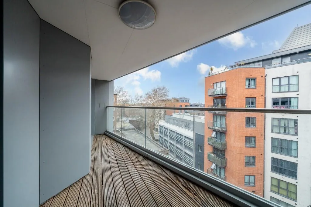 2 bedroom penthouse for rent
