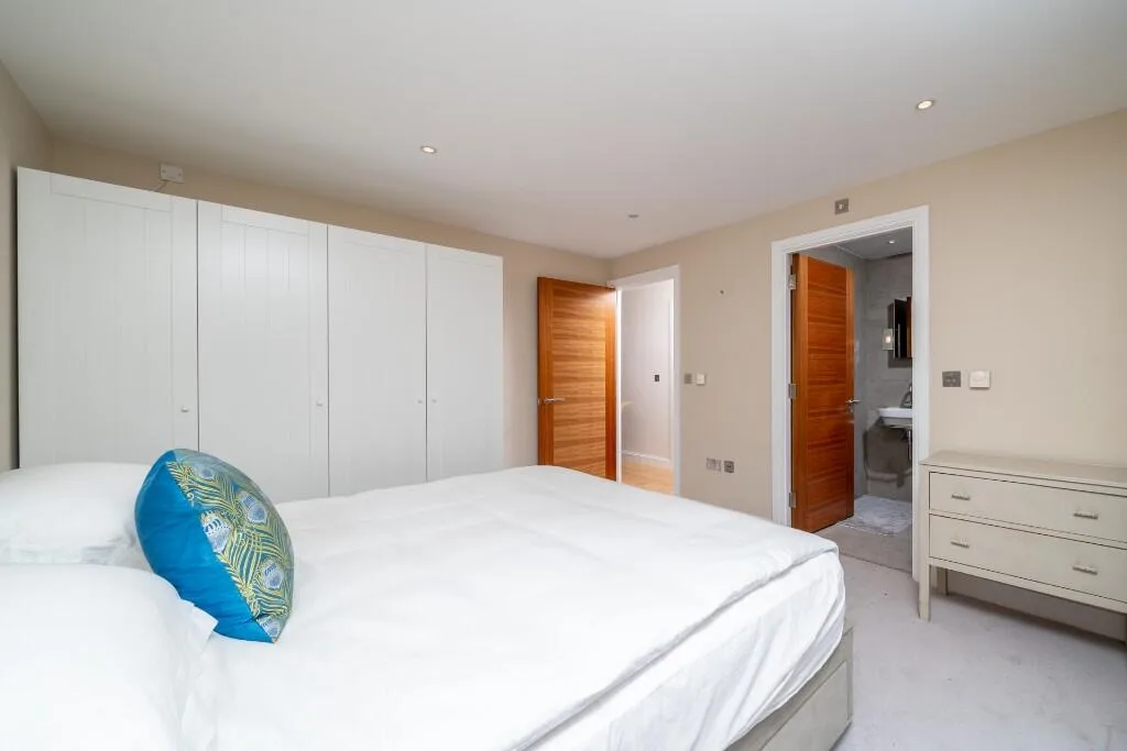 2 bedroom penthouse for rent