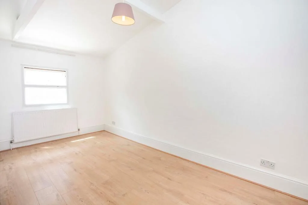 2 bedroom semi-detached house for rent
