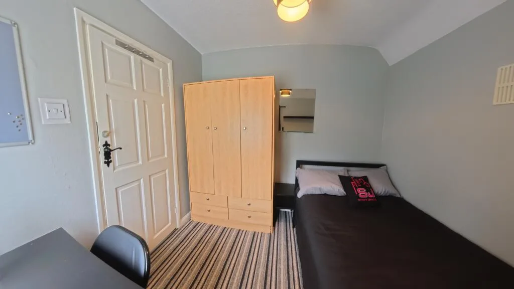 5 bedroom house for rent