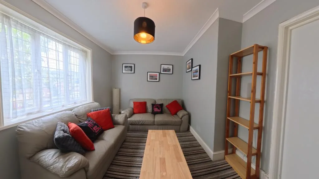 5 bedroom house for rent