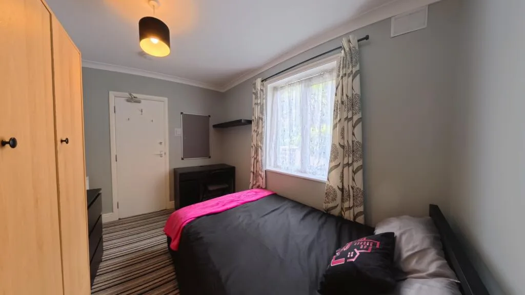 5 bedroom house for rent