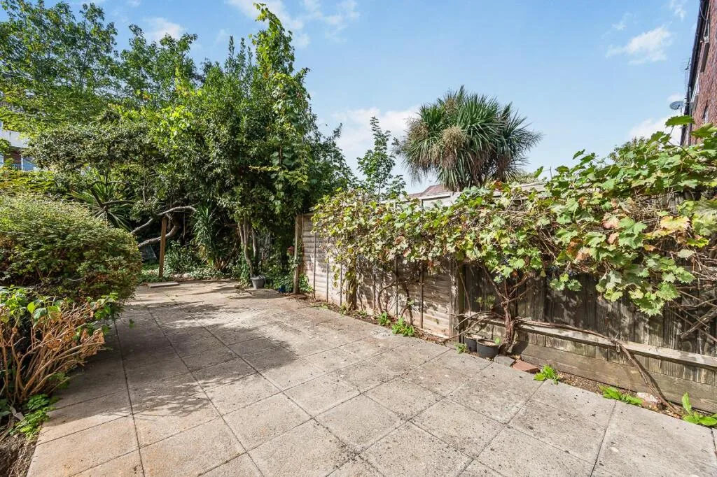 3 bedroom town house for rent