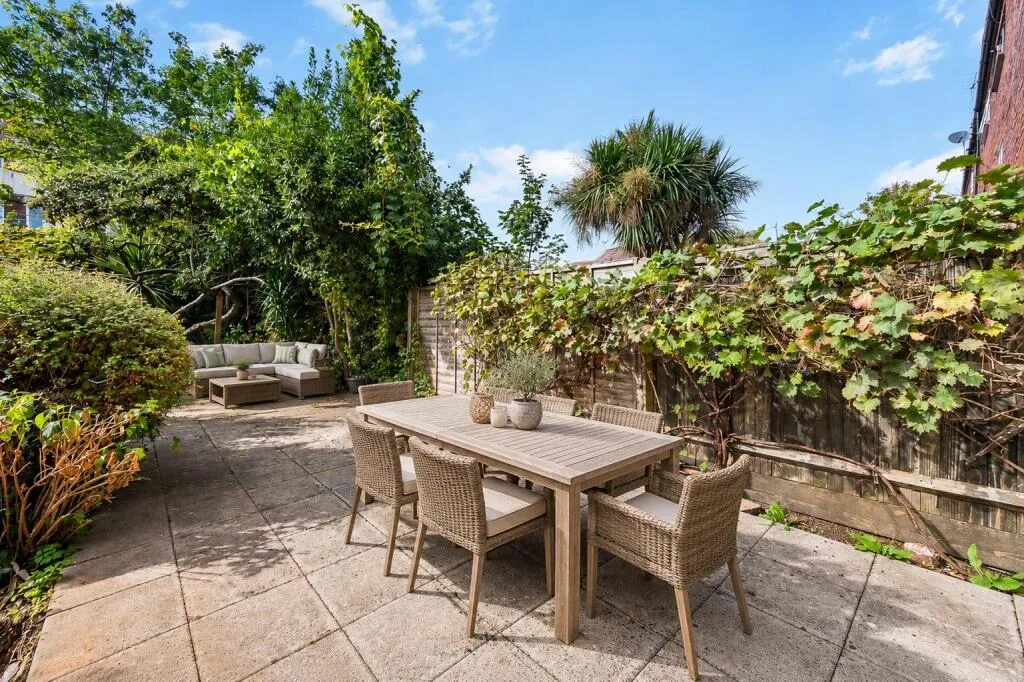 3 bedroom town house for rent
