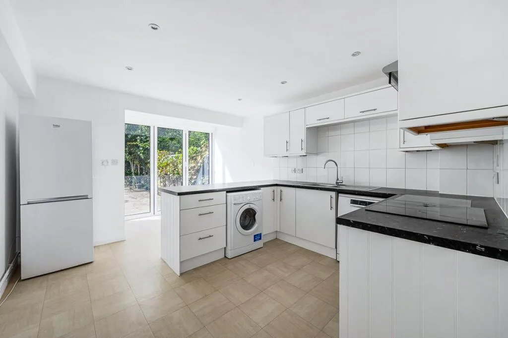 3 bedroom town house for rent