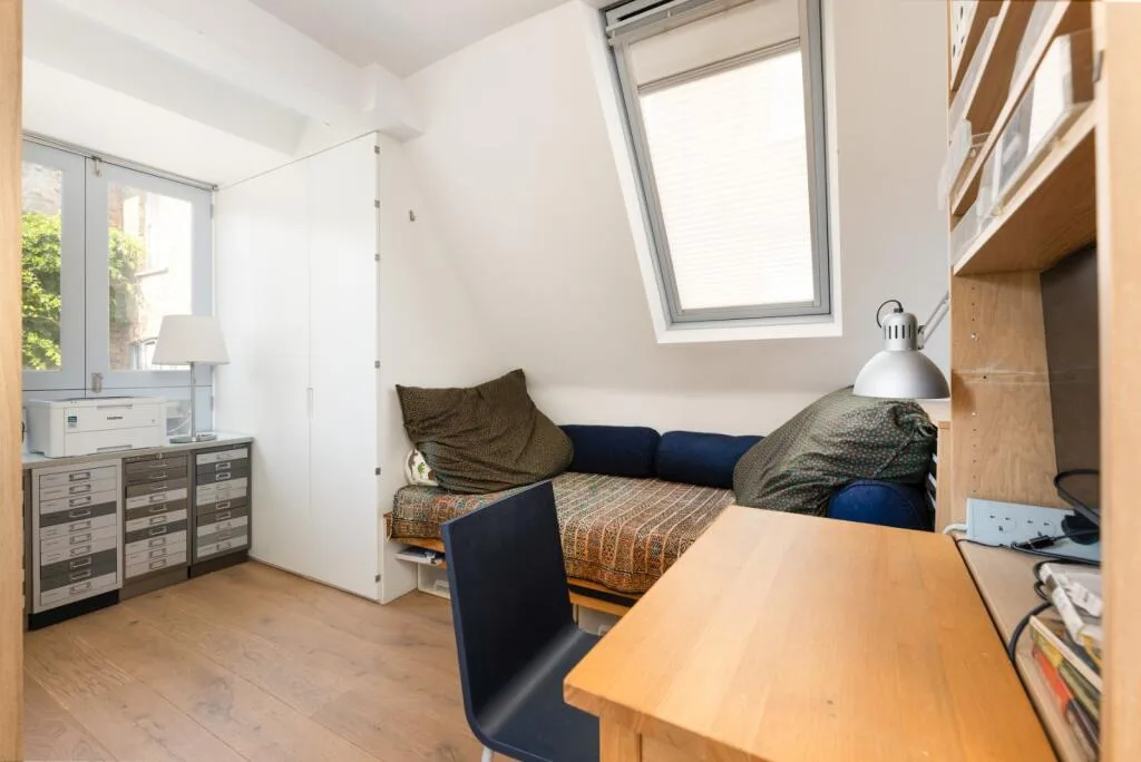 2 bedroom mews property for rent