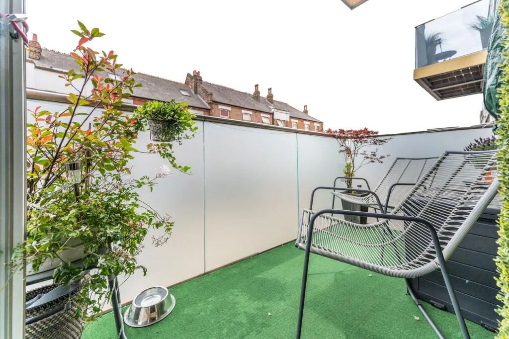 2 bedroom flat for rent