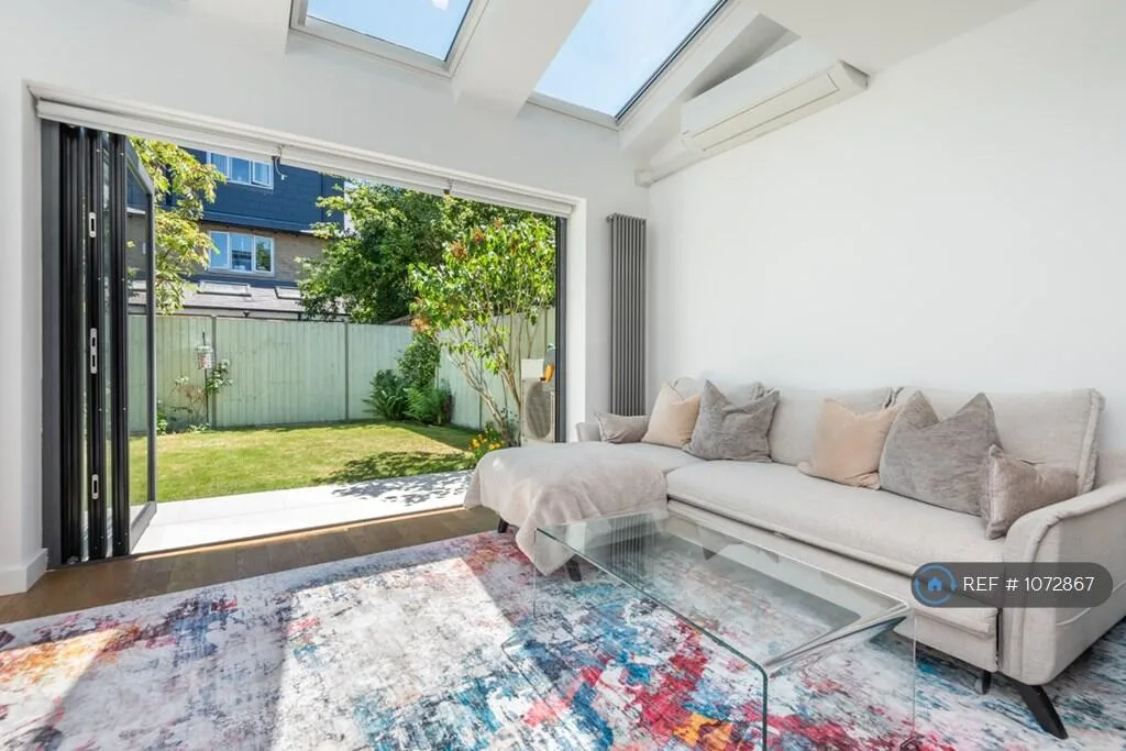 4 bedroom terraced house for rent