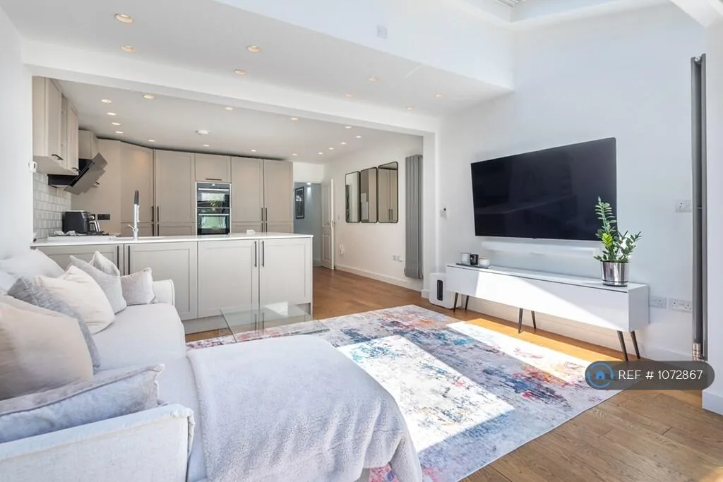 4 bedroom terraced house for rent