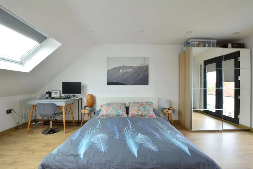 4 bedroom semi-detached house for rent