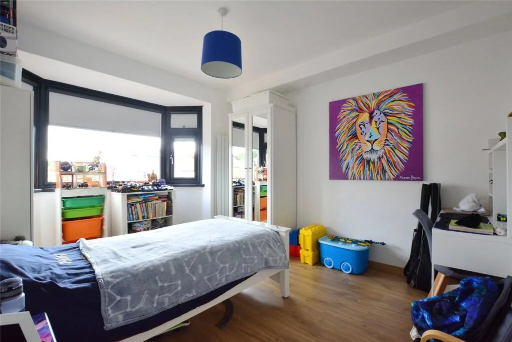 4 bedroom semi-detached house for rent