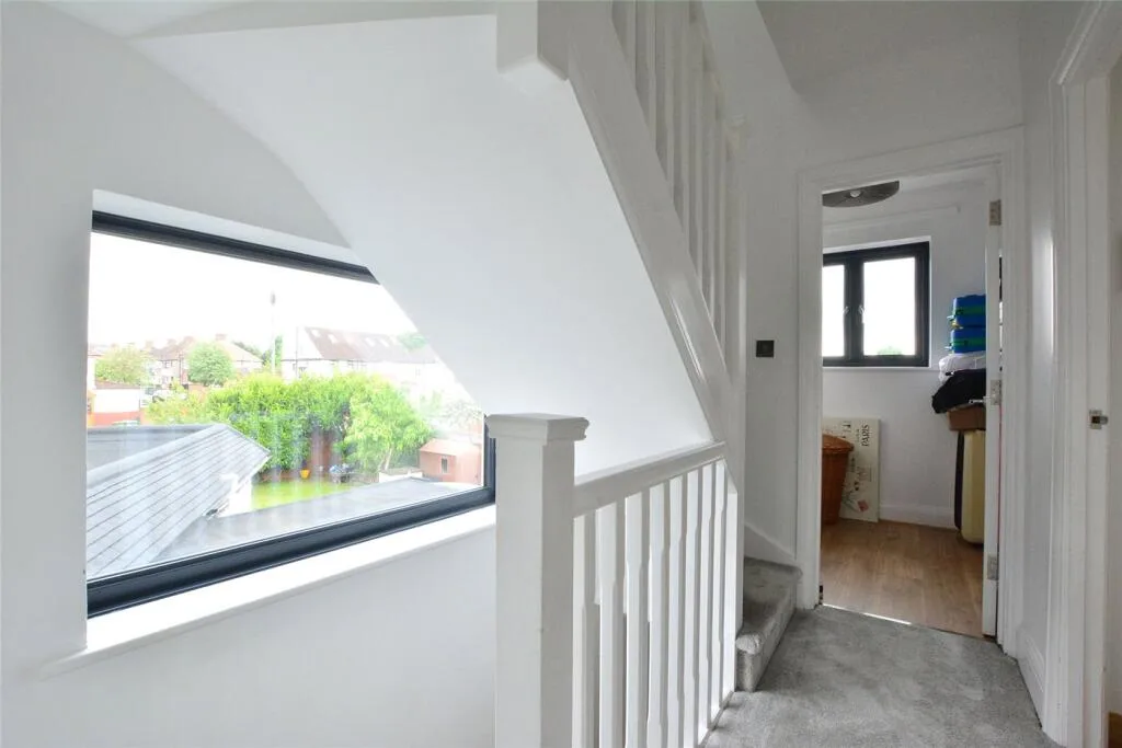 4 bedroom semi-detached house for rent