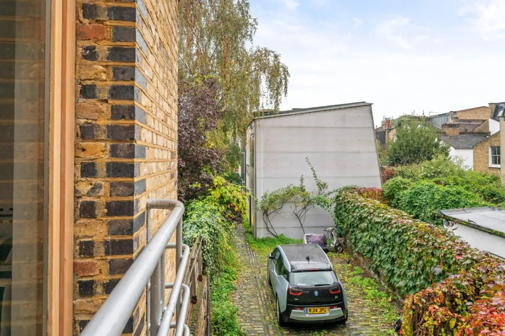 2 bedroom detached house for rent