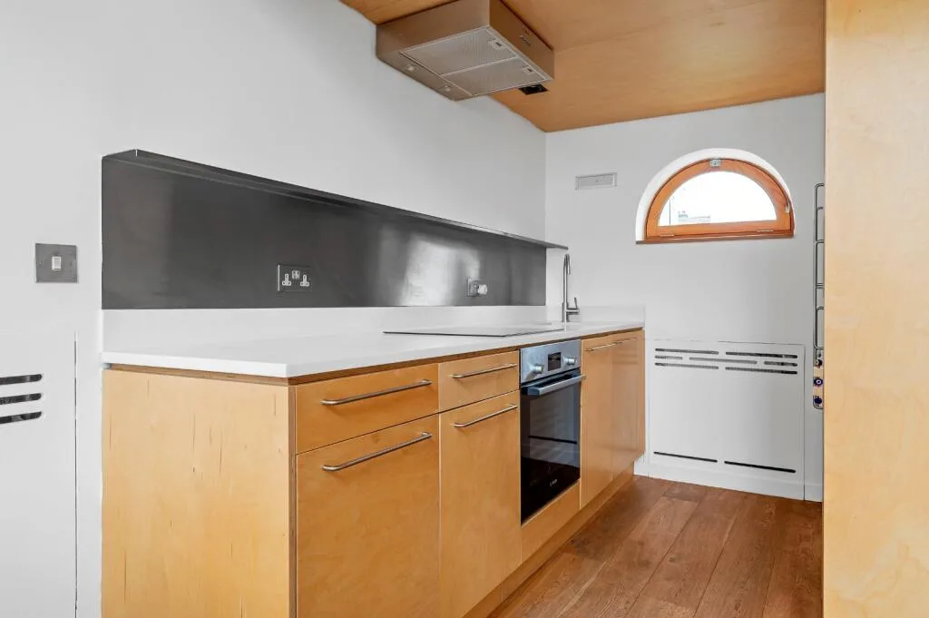 2 bedroom detached house for rent
