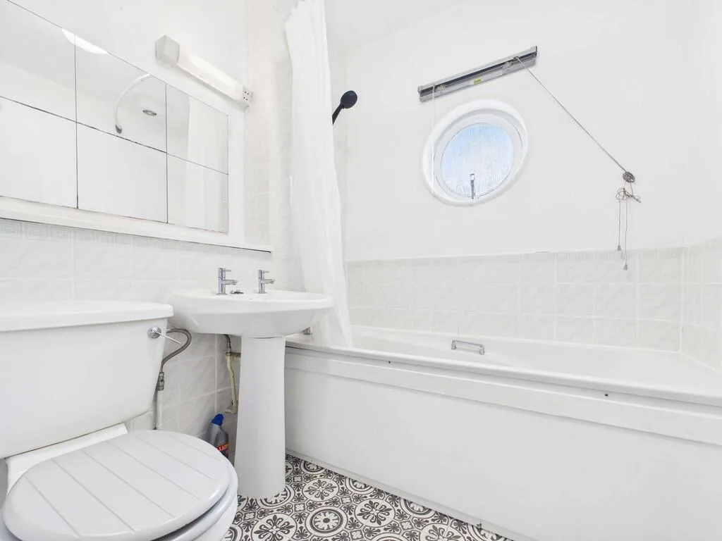 1 bedroom end of terrace house for rent