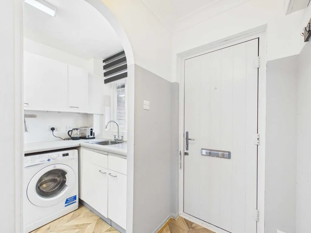 1 bedroom end of terrace house for rent