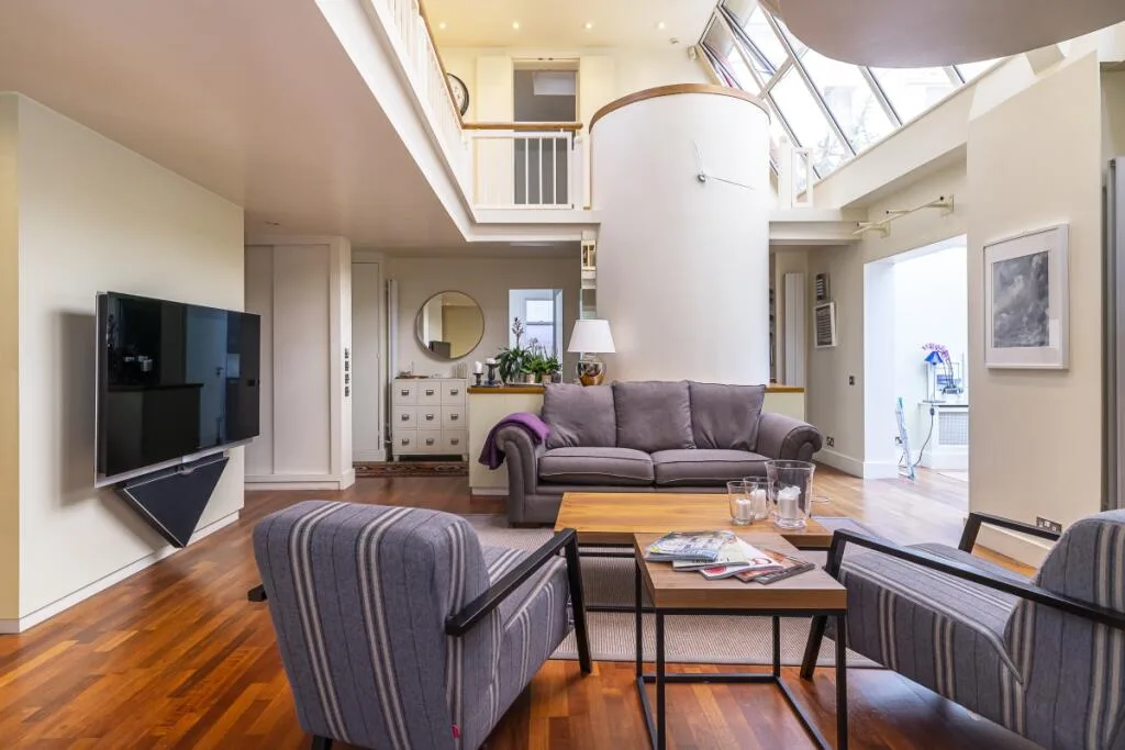 2 bedroom mews property for rent