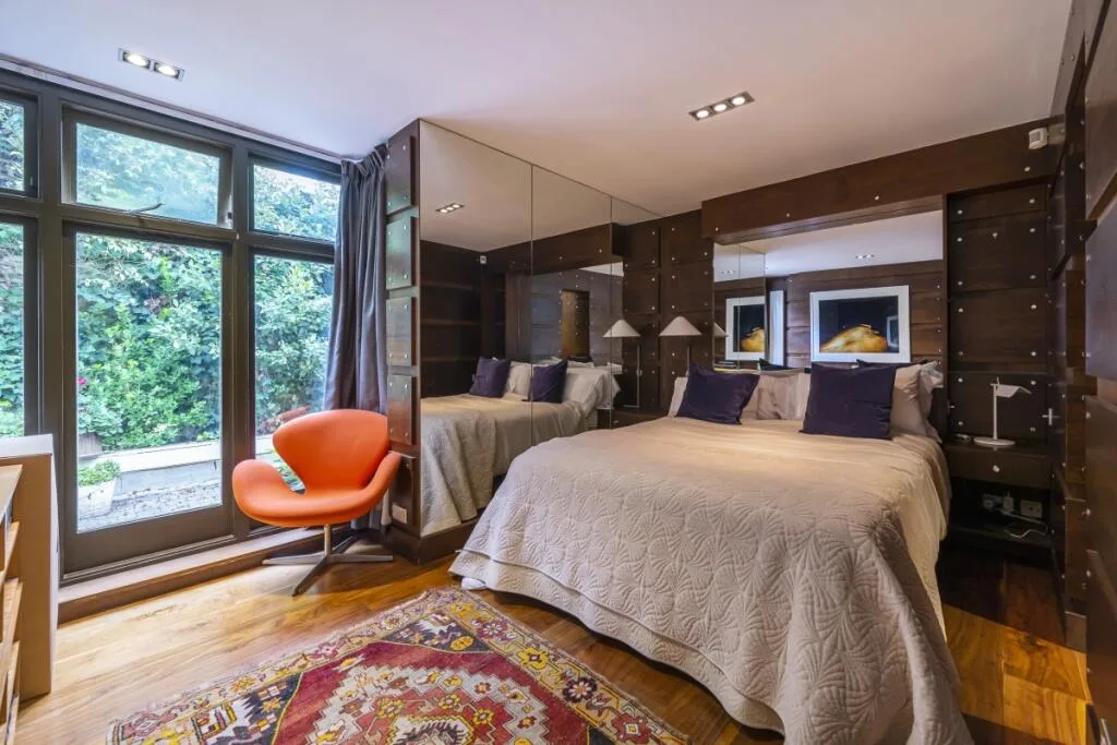 2 bedroom mews property for rent