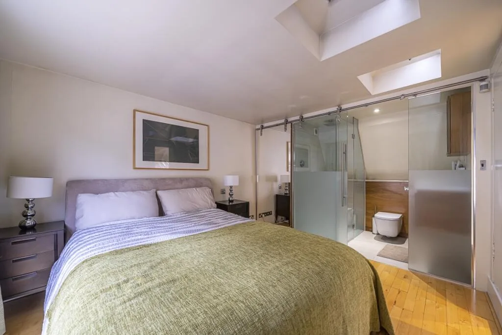 2 bedroom mews property for rent