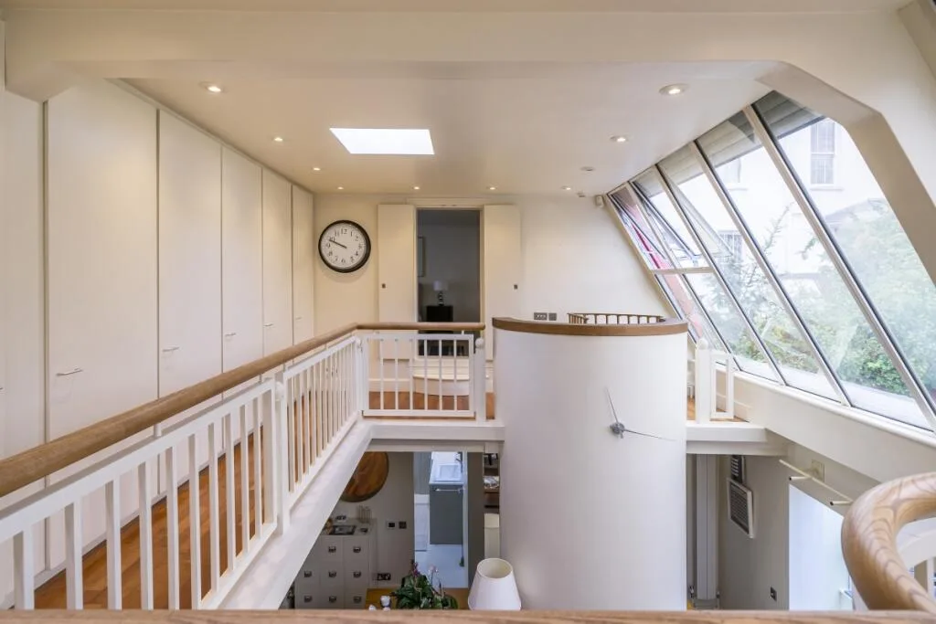 2 bedroom mews property for rent