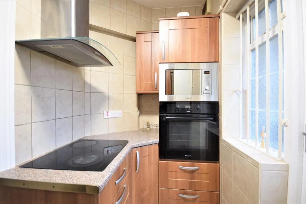3 bedroom flat for rent