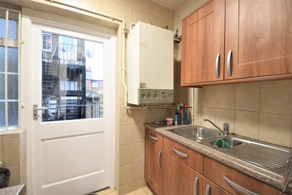 3 bedroom flat for rent