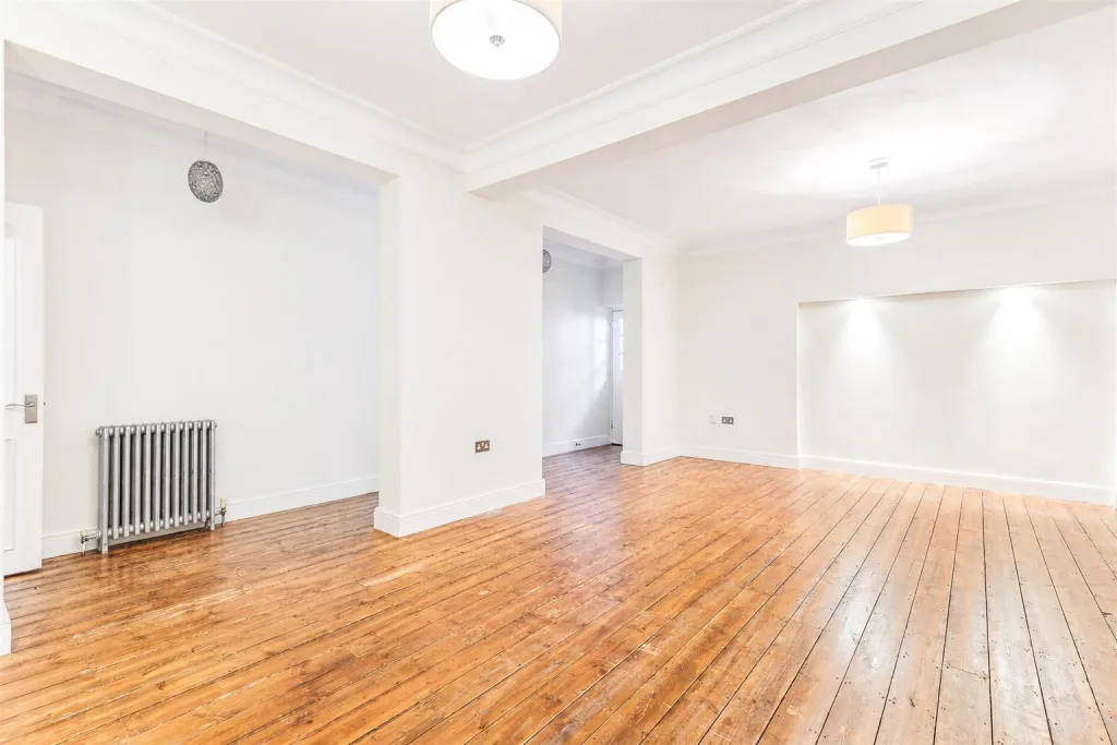 3 bedroom flat for rent
