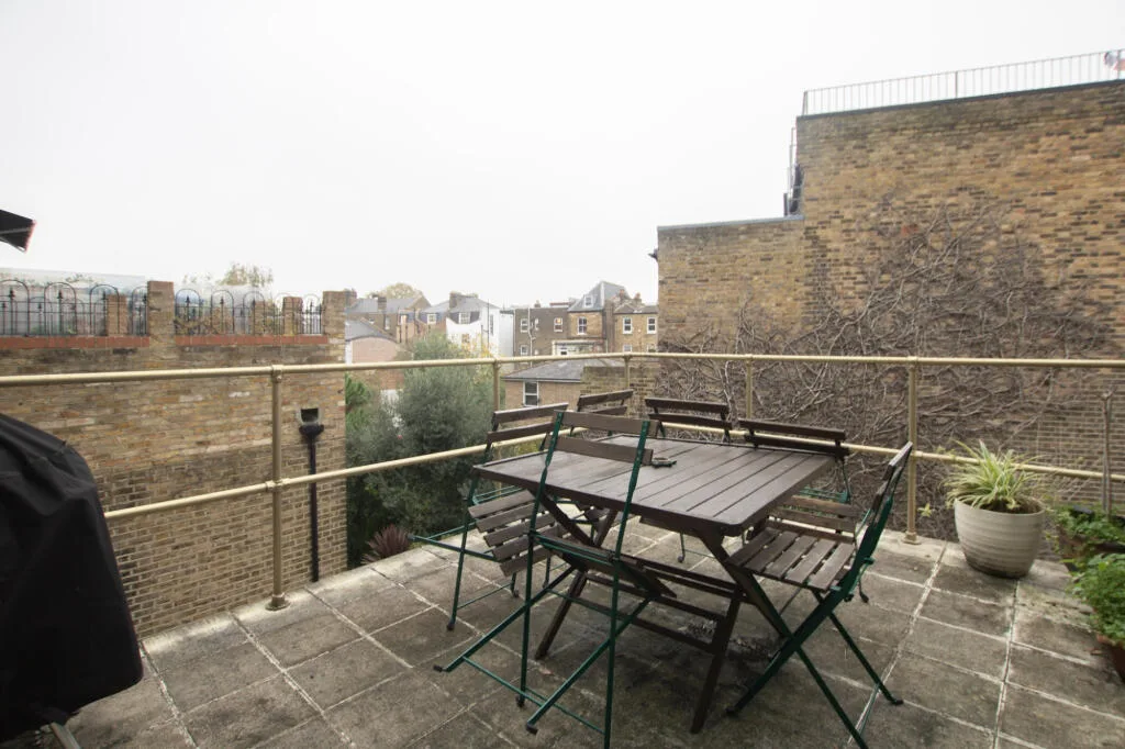 3 bedroom flat for rent