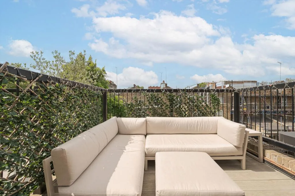 3 bedroom flat for rent
