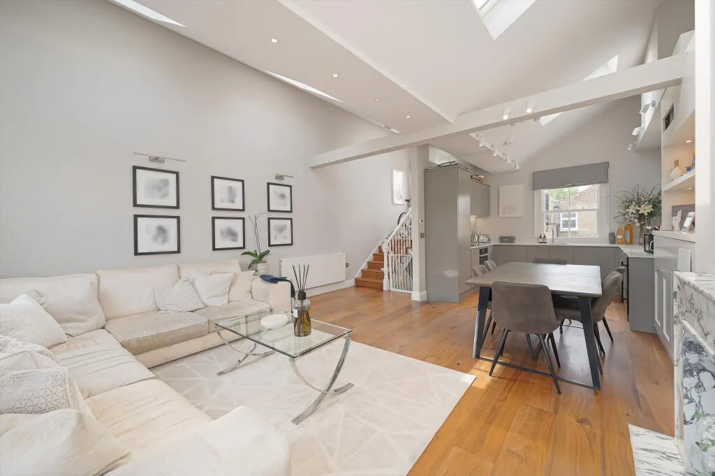 3 bedroom flat for rent