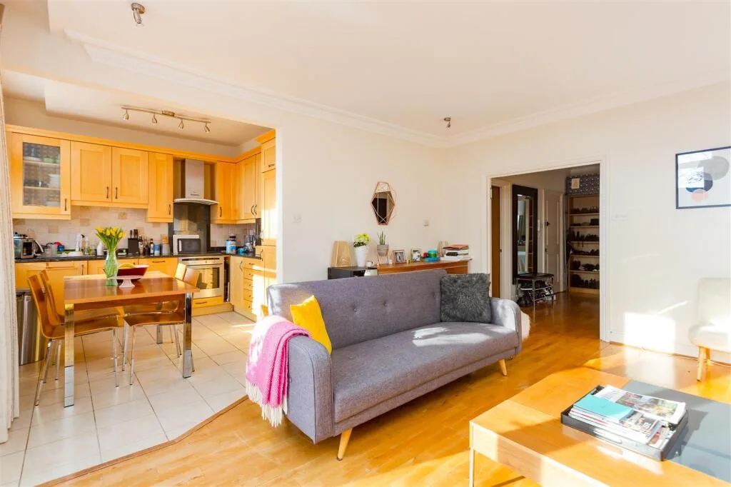 2 bedroom flat for rent