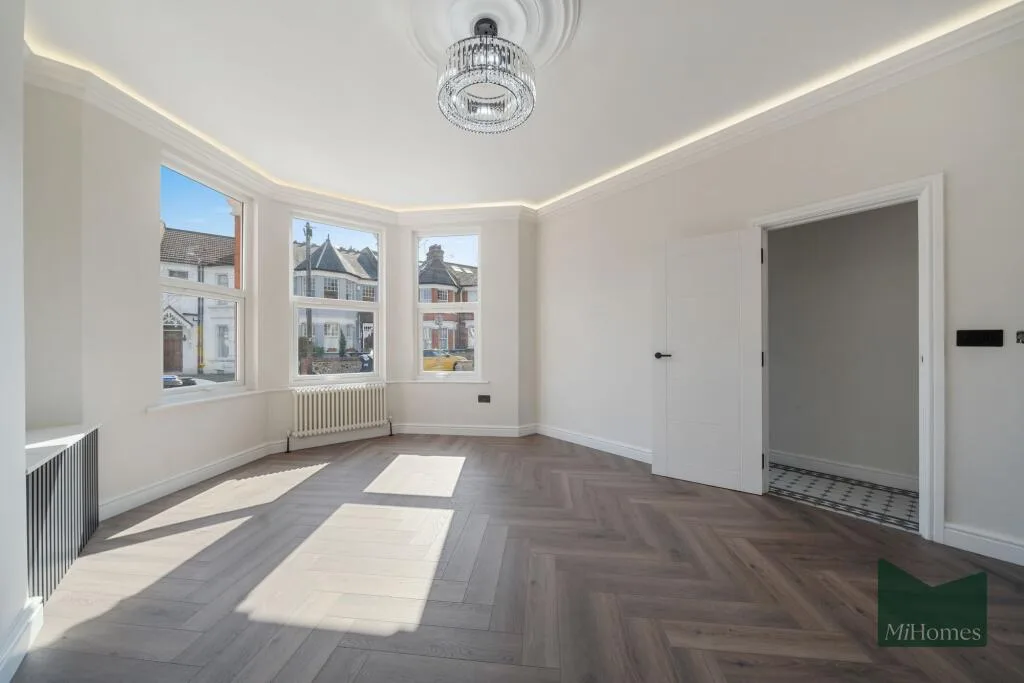 2 bedroom ground floor flat for rent