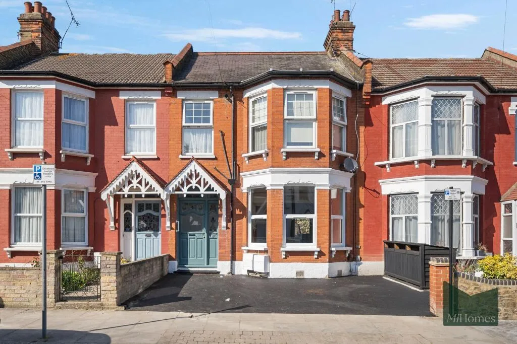 2 bedroom ground floor flat for rent