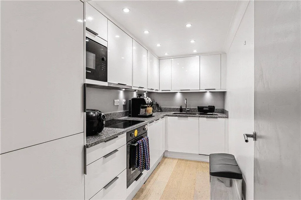 1 bedroom maisonette for rent
